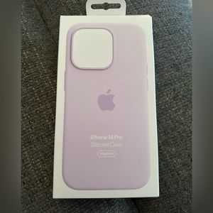 Apple iPhone 14 Pro Silicone Case Lilac